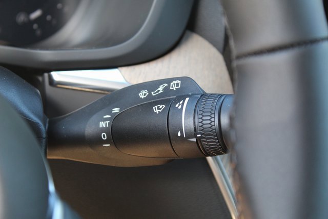 New 2026 Volvo XC60 B5 Plus w/ Protection Package Premier image 19