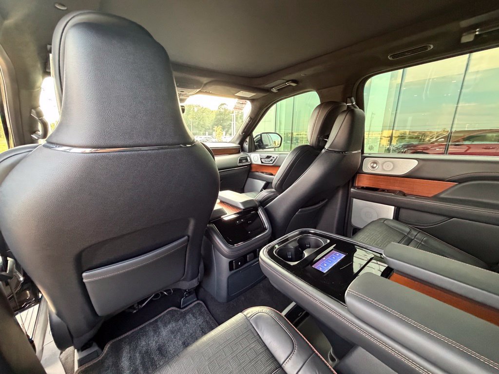 Used 2024 Lincoln Navigator Black Label AWD/4WD image 25