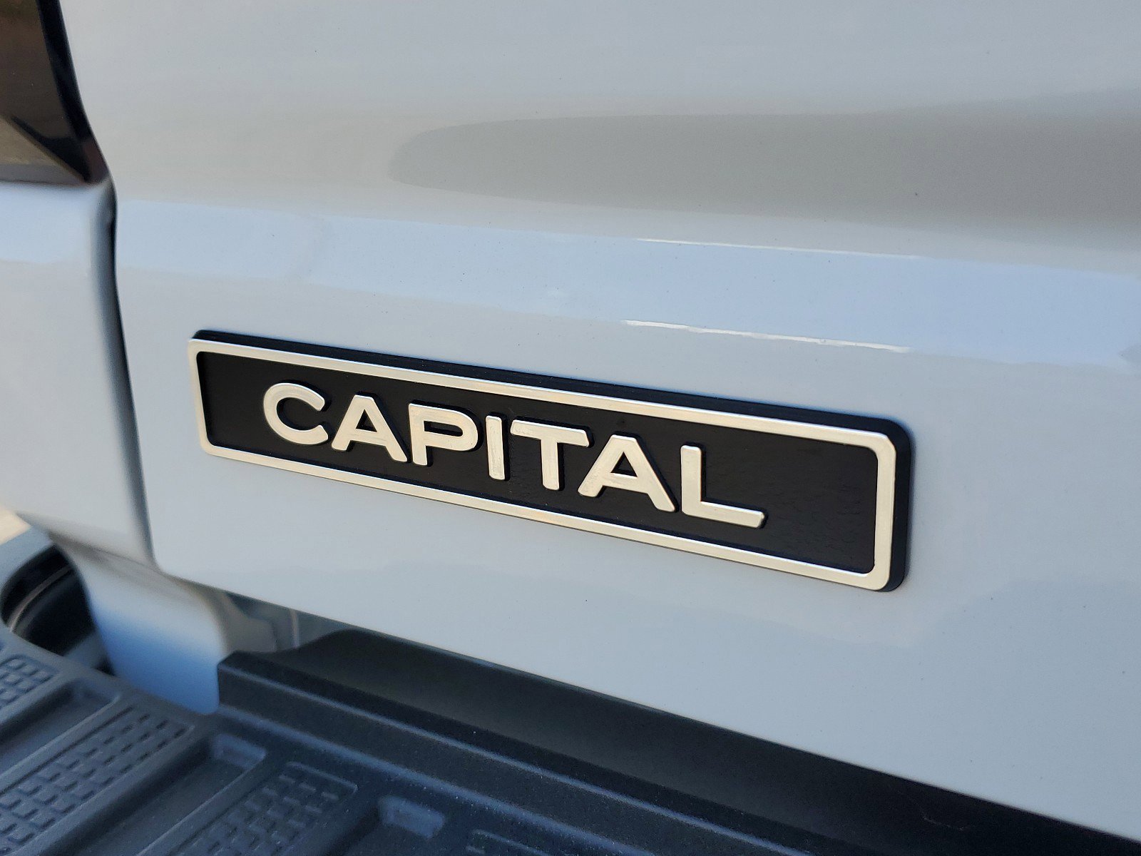 New 2025 GMC Sierra 2500 SLT w/ SLT Premium Package image 6