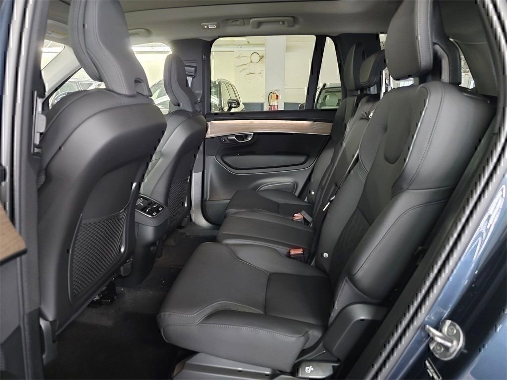 New 2026 Volvo XC90 B5 Core w/ Protection Package image 12
