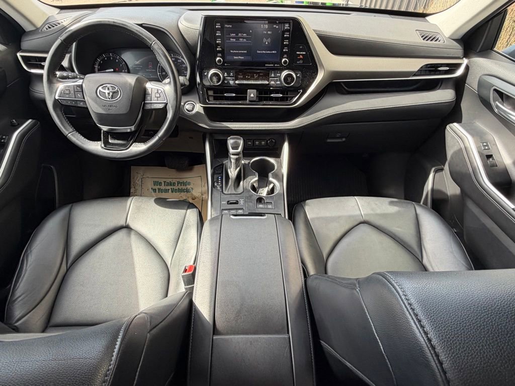 Used 2020 Toyota Highlander XLE image 13