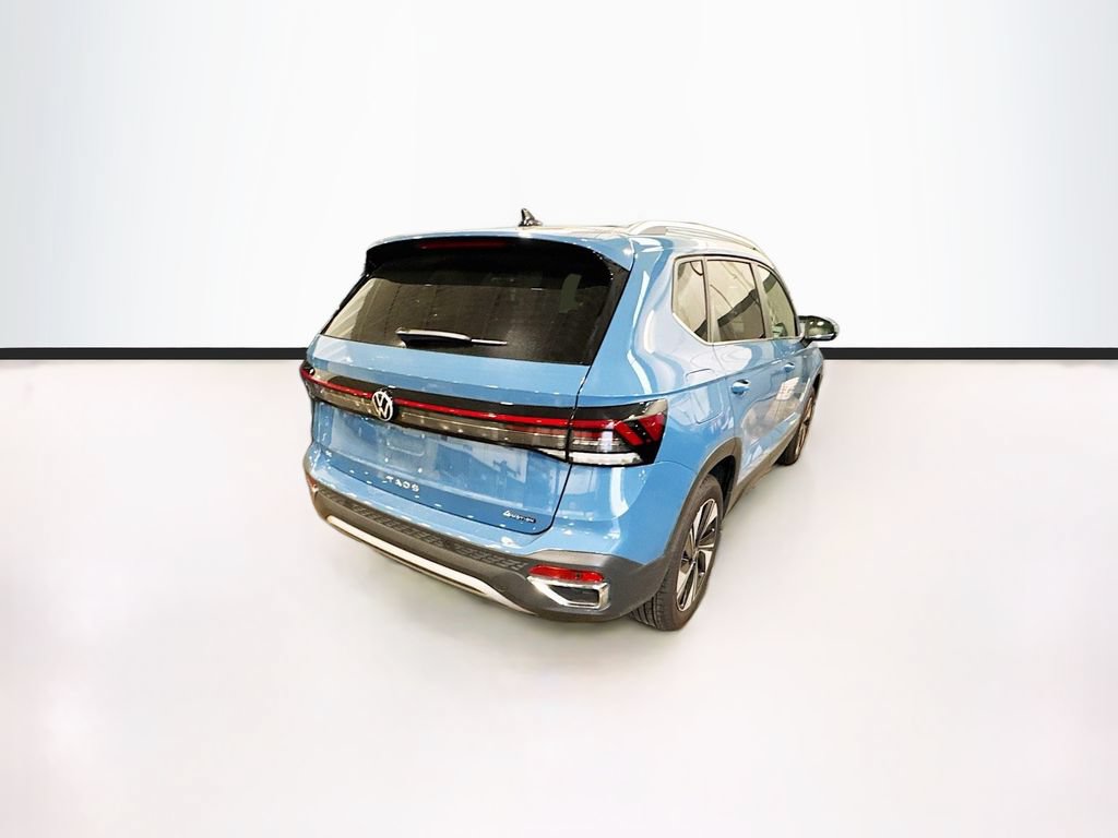 Used 2025 Volkswagen Taos SE AWD/4WD image 5