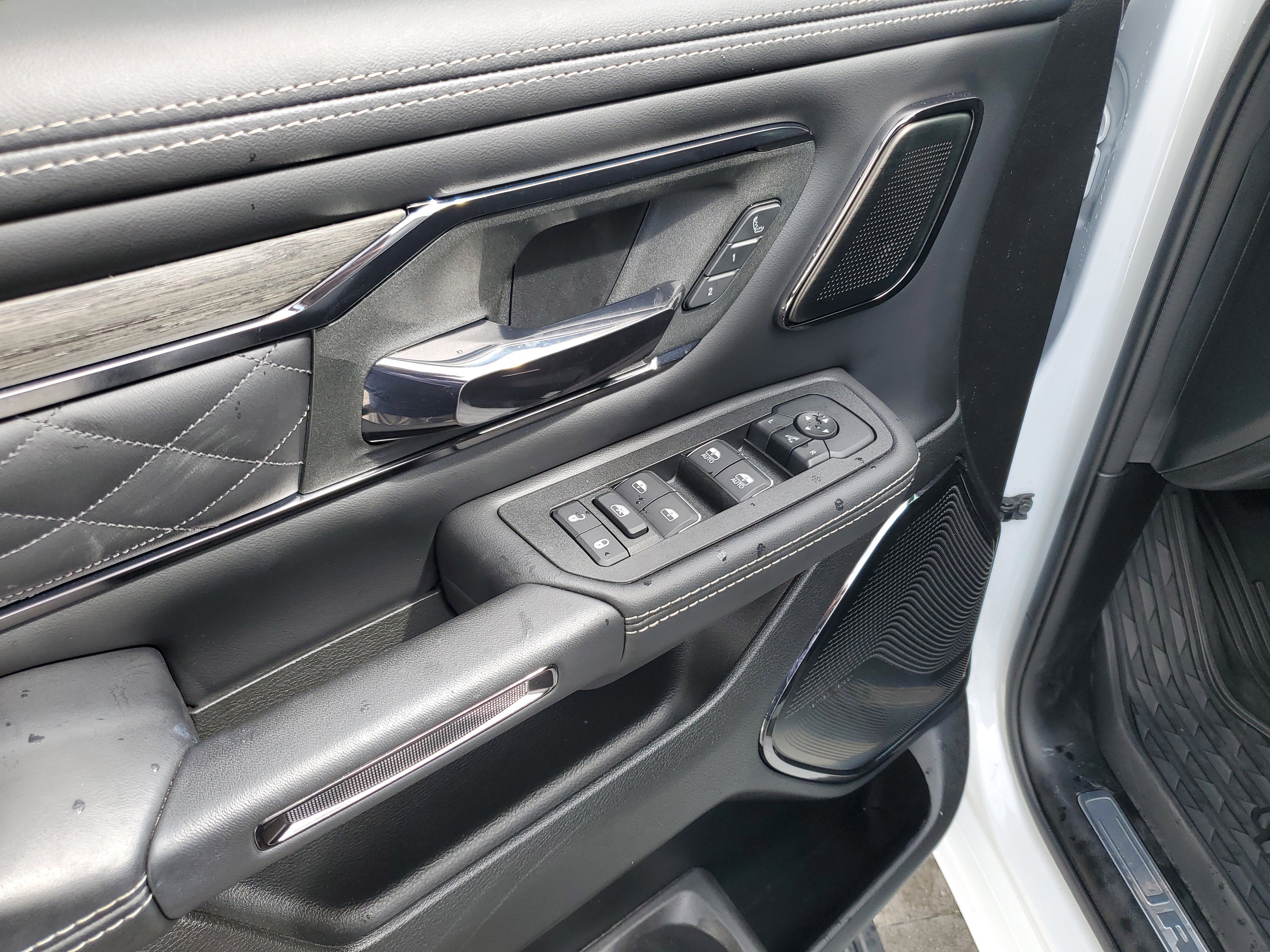 Used 2025 RAM 1500 Limited w/ Bed Utility Group image 18