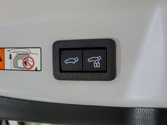 New 2026 Toyota Prius Plug-In Hybrid FWD image 9