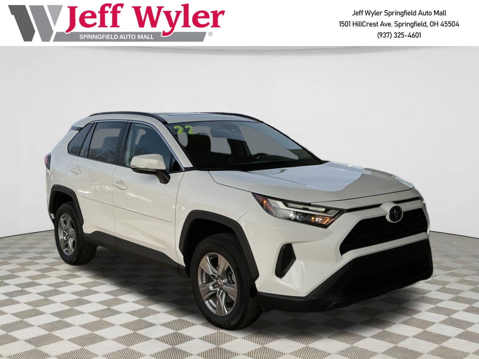 Used 2022 Toyota RAV4 XLE w/ Convenience Package image 1
