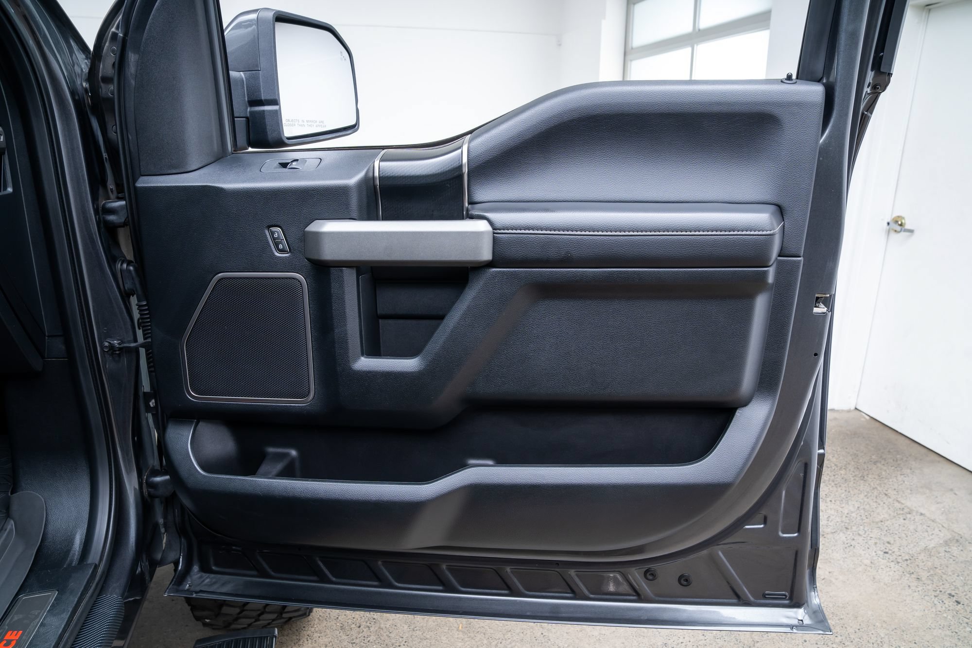 Used 2018 Ford F150 Raptor w/ Equipment Group 802A Luxury AWD/4WD image 30