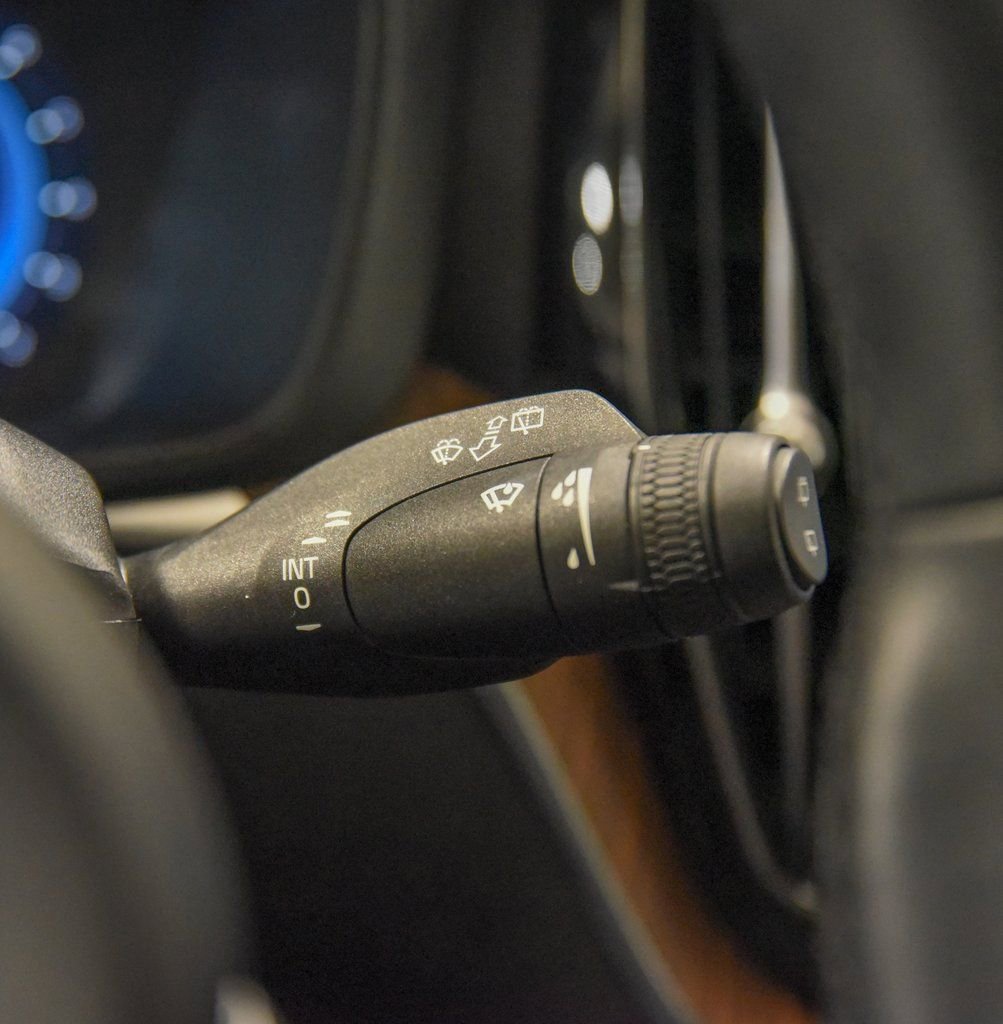 Used 2022 Volvo XC60 B5 Momentum w/ Climate Package image 28