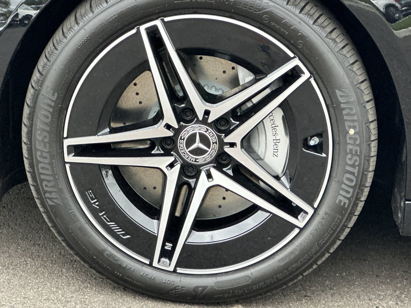 Used 2025 Mercedes-Benz C 300 4MATIC Sedan image 32