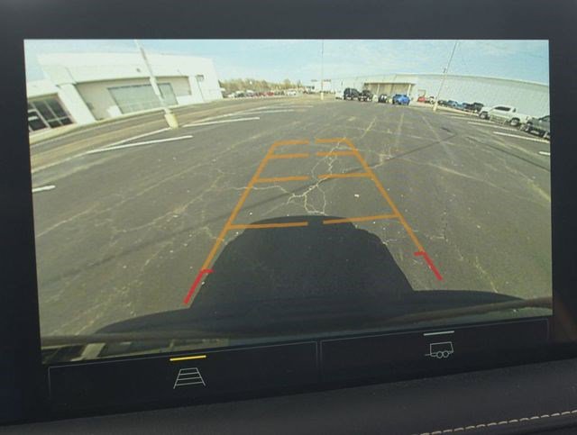 Used 2024 Chevrolet Suburban Premier RWD image 6
