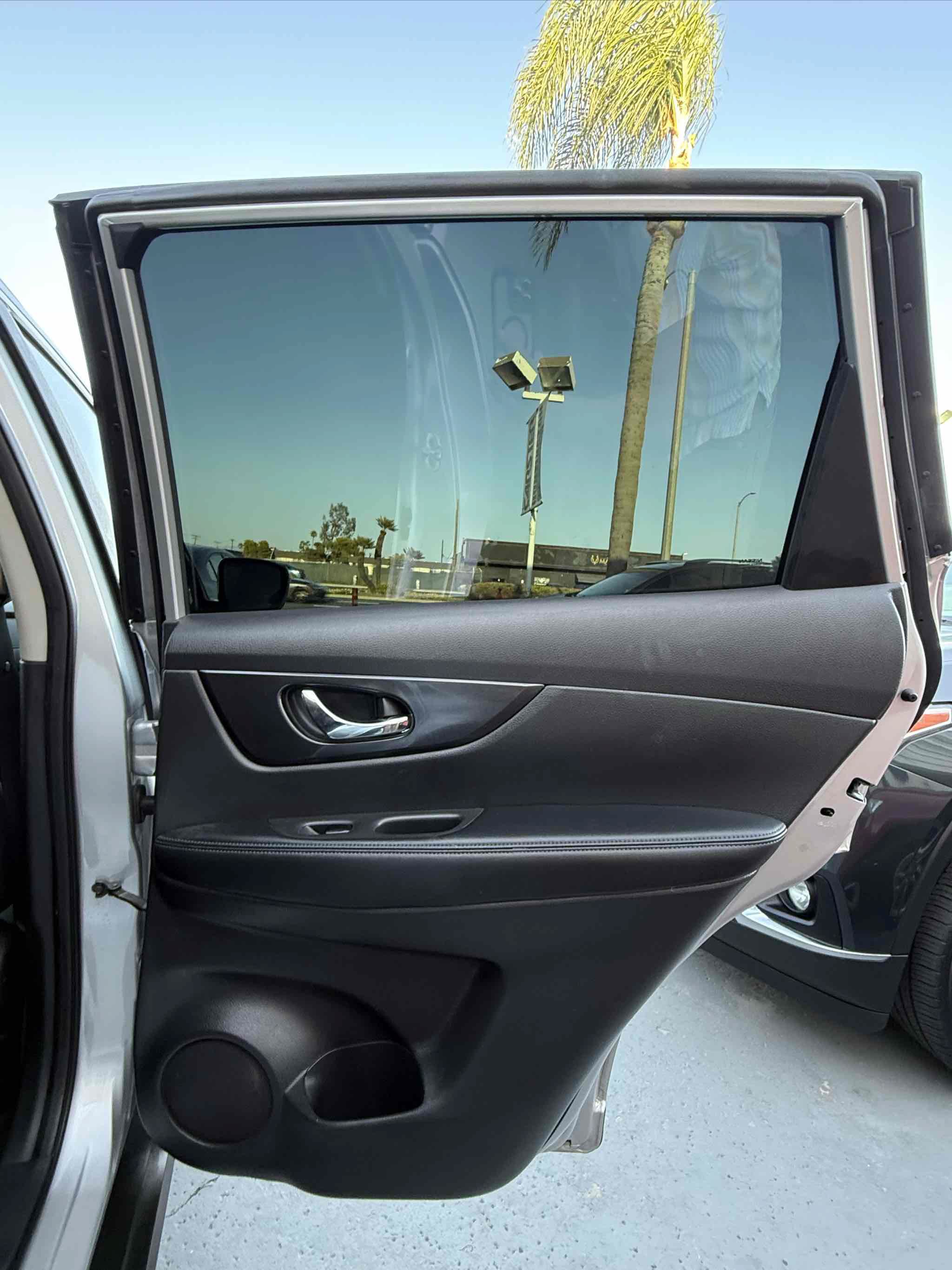 Used 2017 Nissan Rogue SV FWD image 51