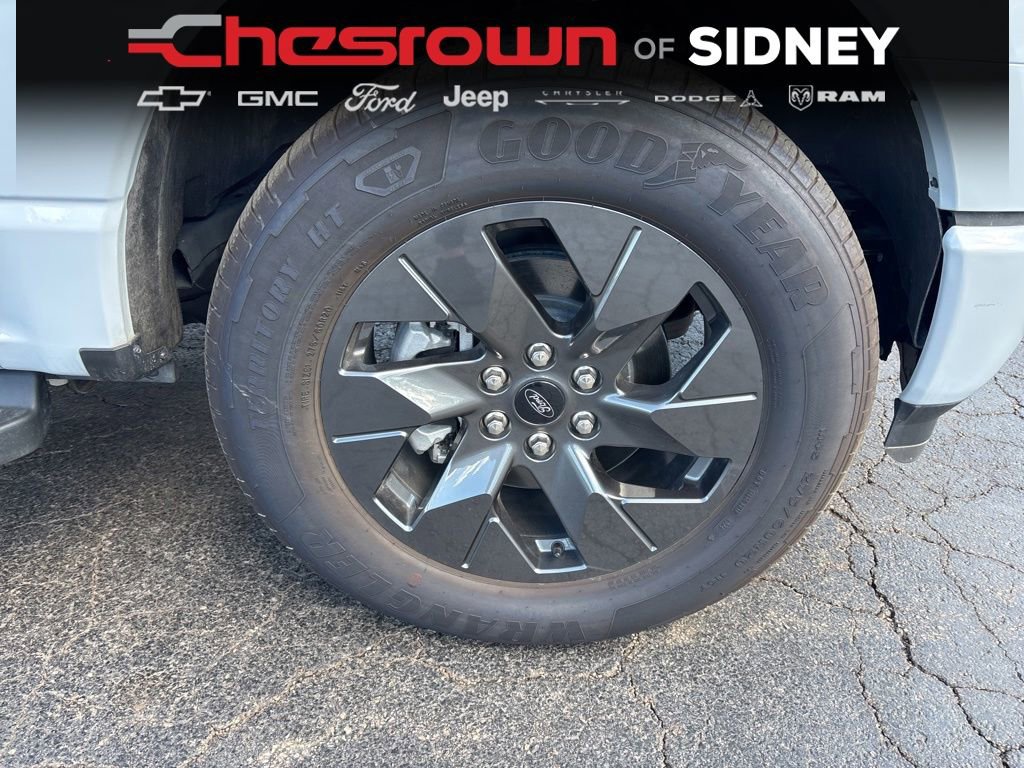 Used 2025 Ford F150 Lightning Flash AWD/4WD image 12