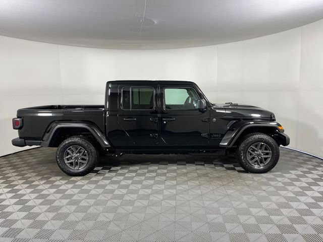 New 2026 Jeep Gladiator Sport AWD/4WD image 4