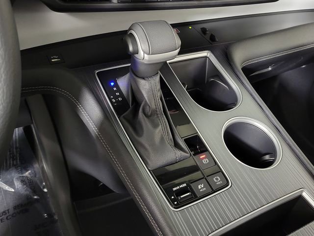 Used 2025 Toyota Sienna XLE image 31