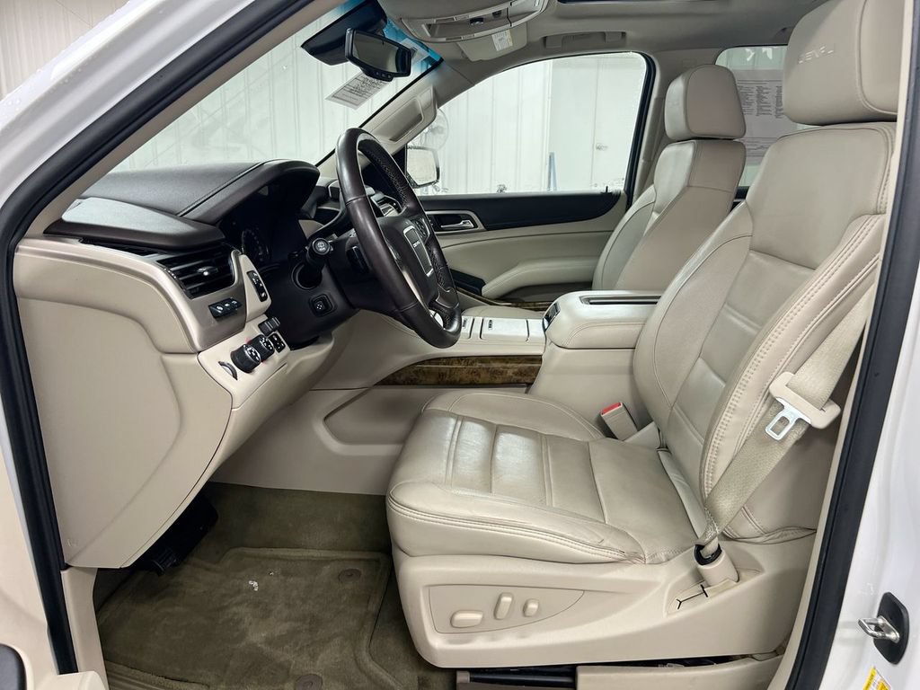Used 2016 GMC Yukon Denali w/ Open Road Package AWD/4WD image 21
