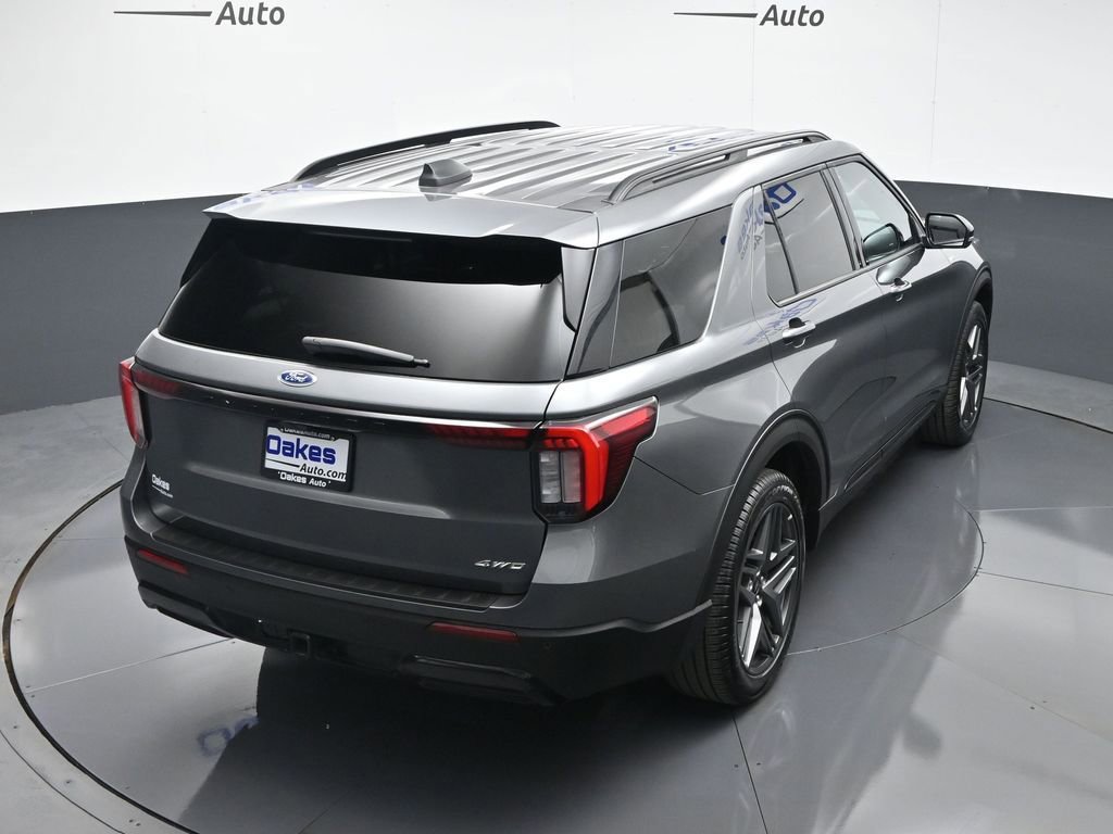 Used 2025 Ford Explorer ST-Line w/ ST-Line Street Pack image 57