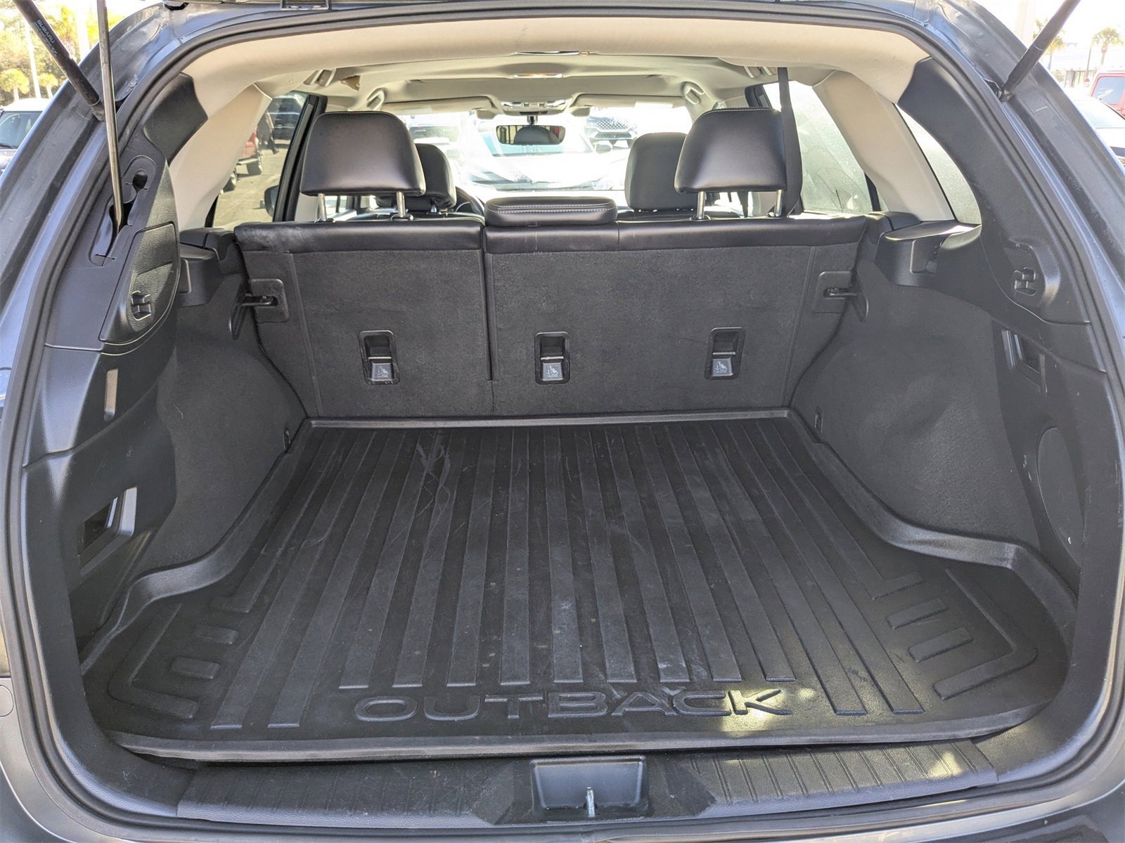 Used 2018 Subaru Outback 2.5i Limited image 13