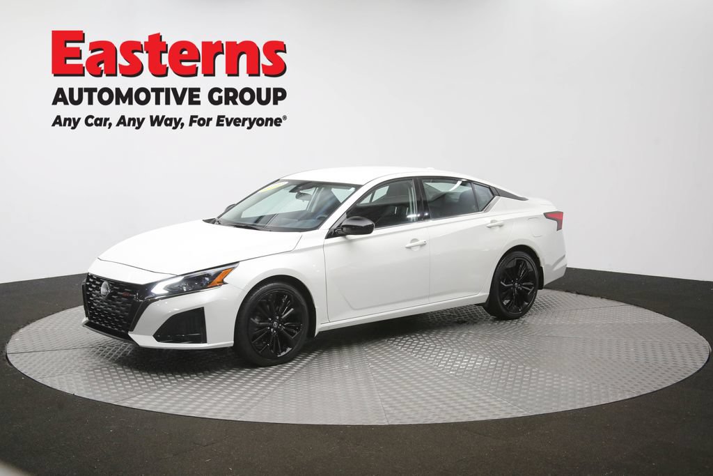 Used 2023 Nissan Altima 2.5 SR FWD image 56