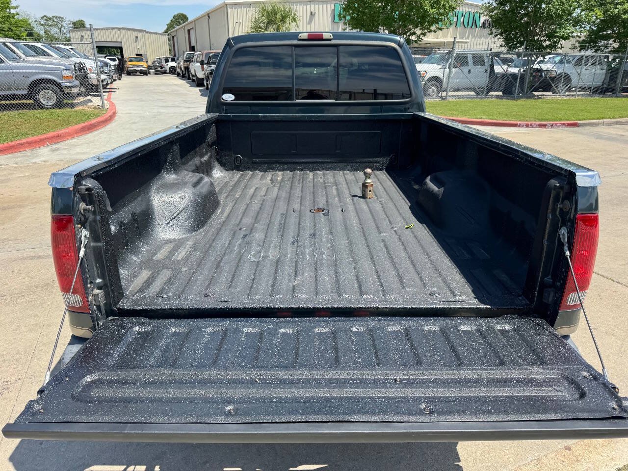 Used 2004 Ford F350 XL AWD/4WD image 15