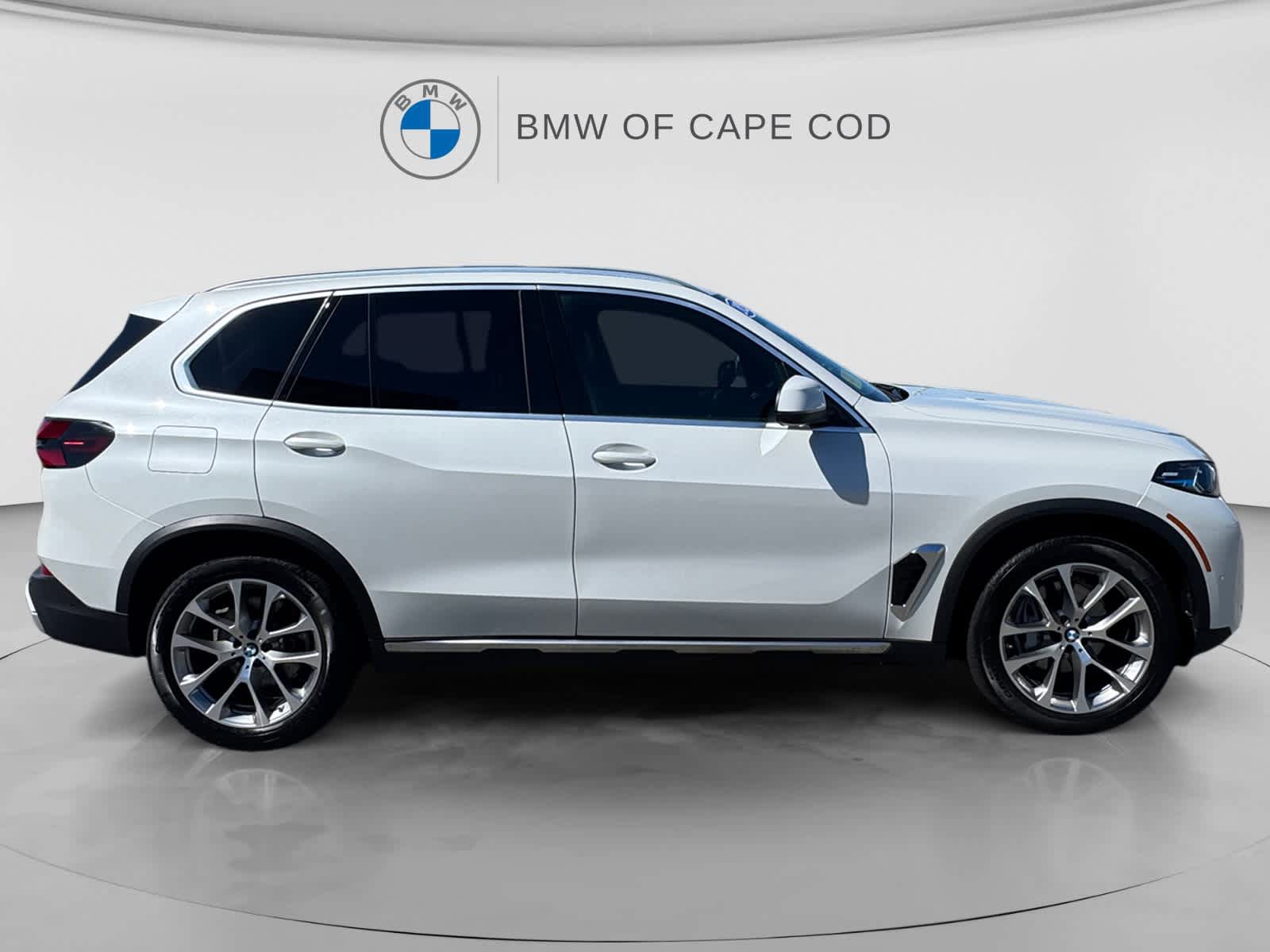 Used 2024 BMW X5 xDrive40i AWD/4WD image 8