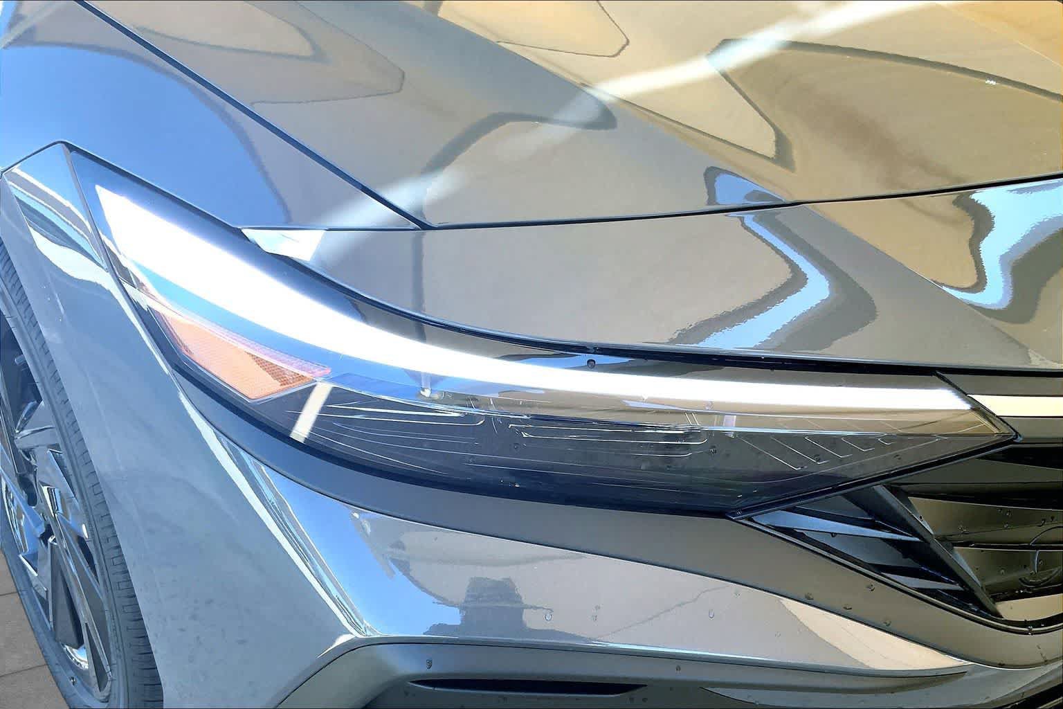 New 2026 Hyundai Elantra SEL Sport FWD image 13