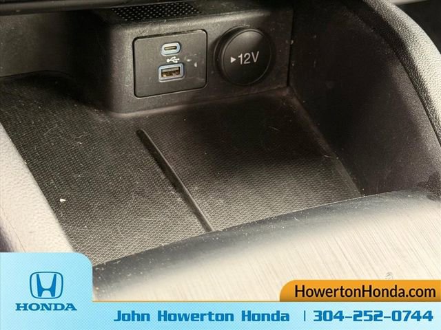 Used 2022 Ford Escape SE w/ Cold Weather Package AWD/4WD image 25