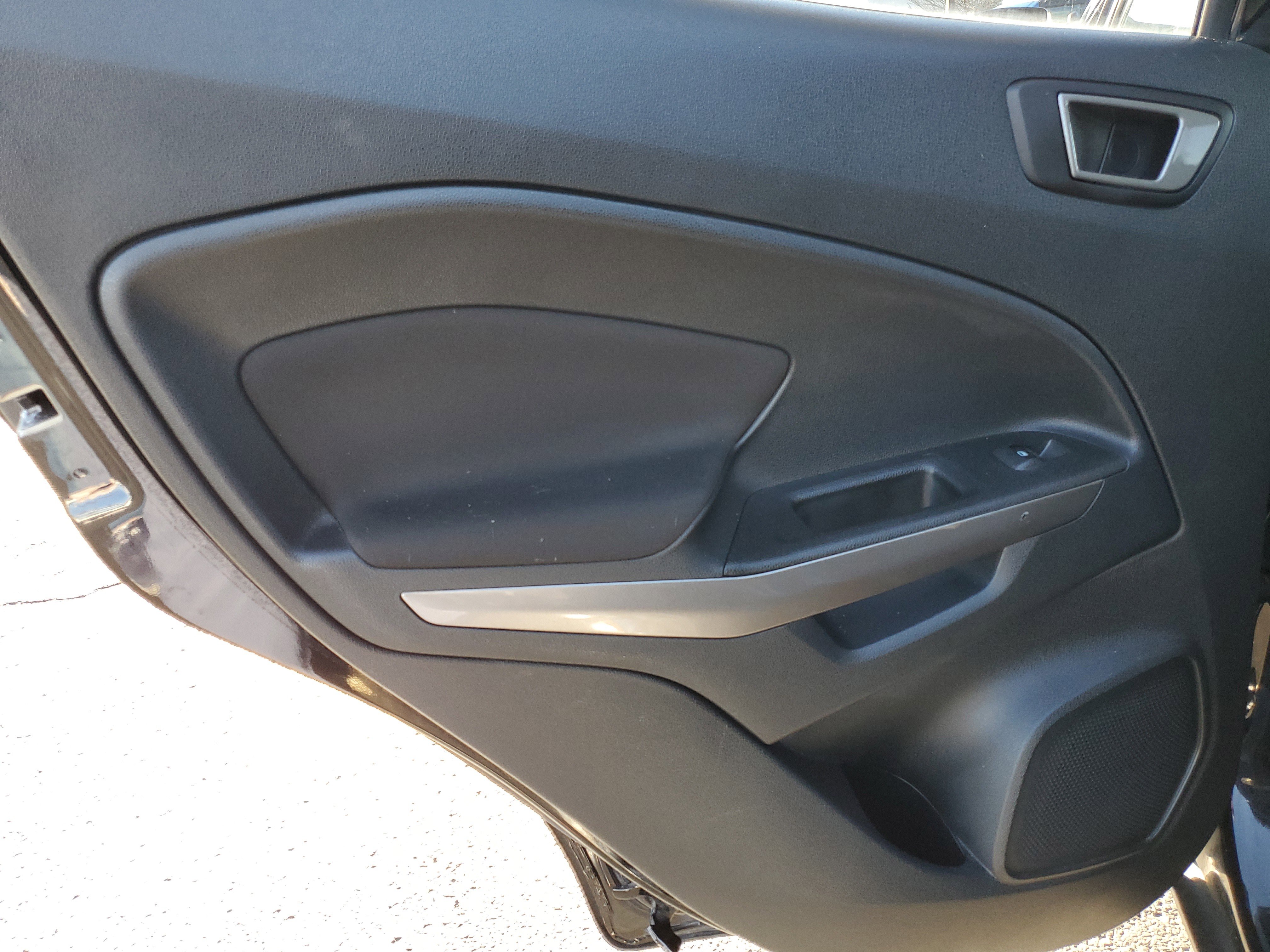 Used 2022 Ford EcoSport SE w/ SE Convenience Package image 13