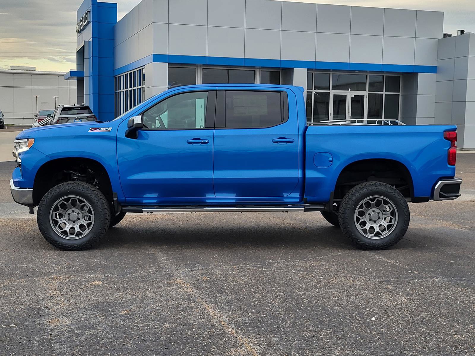 New 2026 Chevrolet Silverado 1500 LT w/ Z71 Off-Road Package image 2