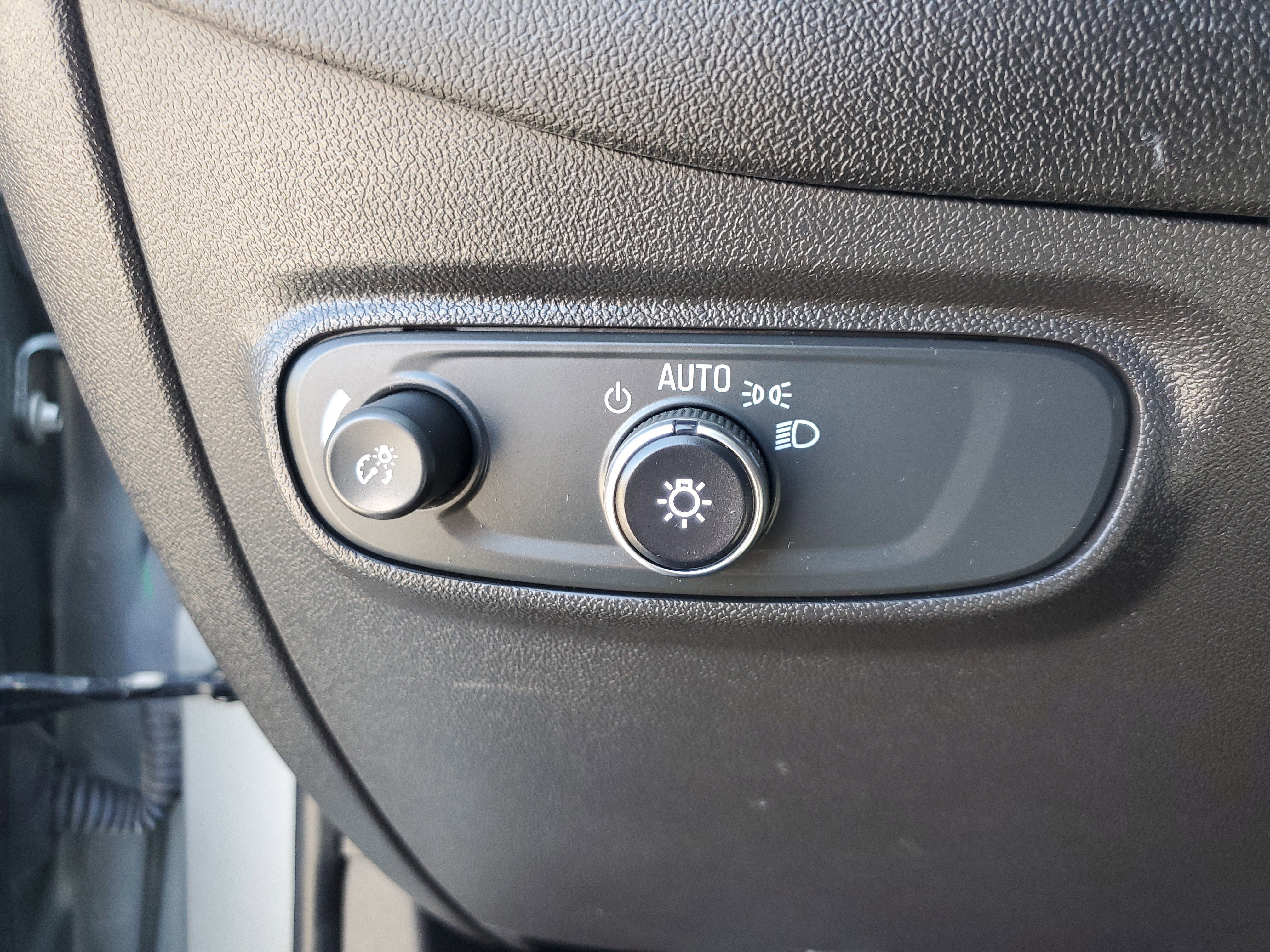 Used 2024 Chevrolet Equinox LT image 28