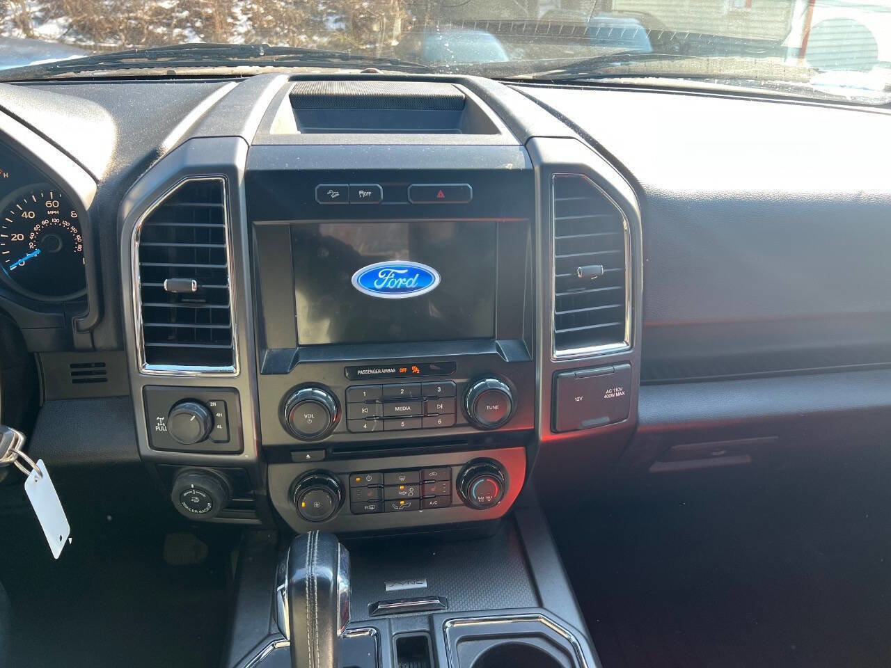 Used 2017 Ford F150 XLT w/ Equipment Group 302A Luxury image 38