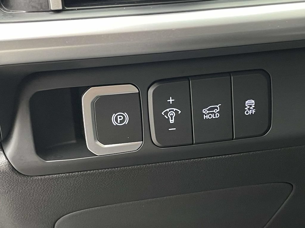 Certified 2026 Hyundai Santa Fe SE AWD/4WD image 9