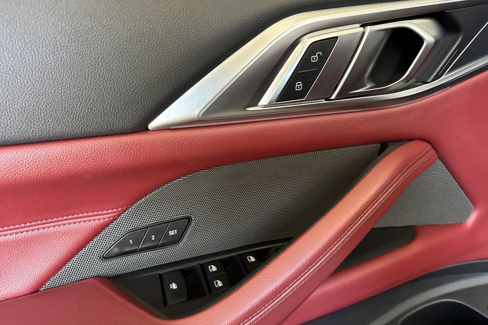 Used 2022 BMW M440i Convertible RWD image 12
