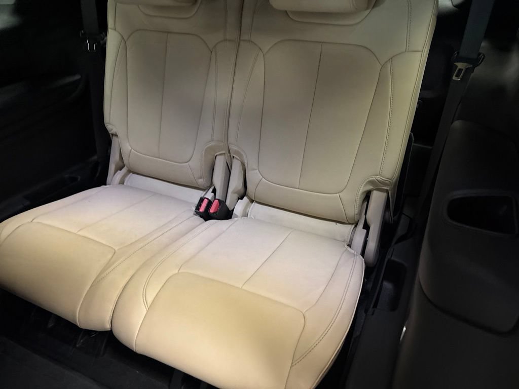 Used 2023 Jeep Grand Cherokee L Limited AWD/4WD image 31