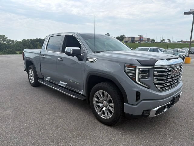 Used 2024 GMC Sierra 1500 Denali w/ Technology Package AWD/4WD image 10