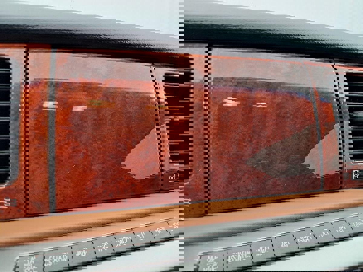 Used 2004 Lexus SC 430 Convertible image 21