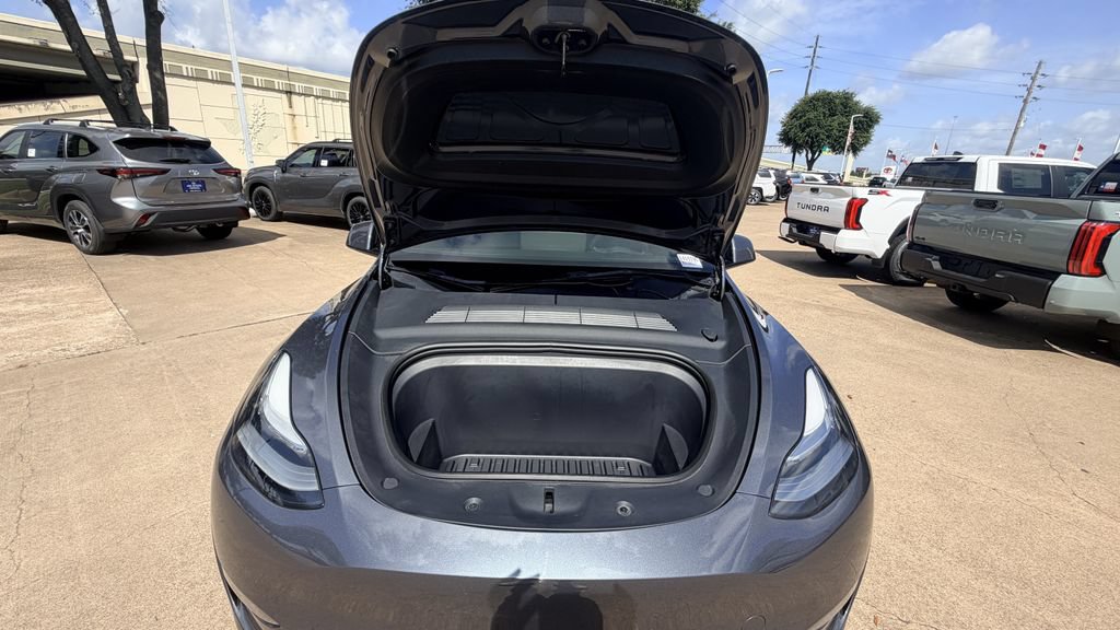 Used 2023 Tesla Model Y Long Range AWD/4WD image 27