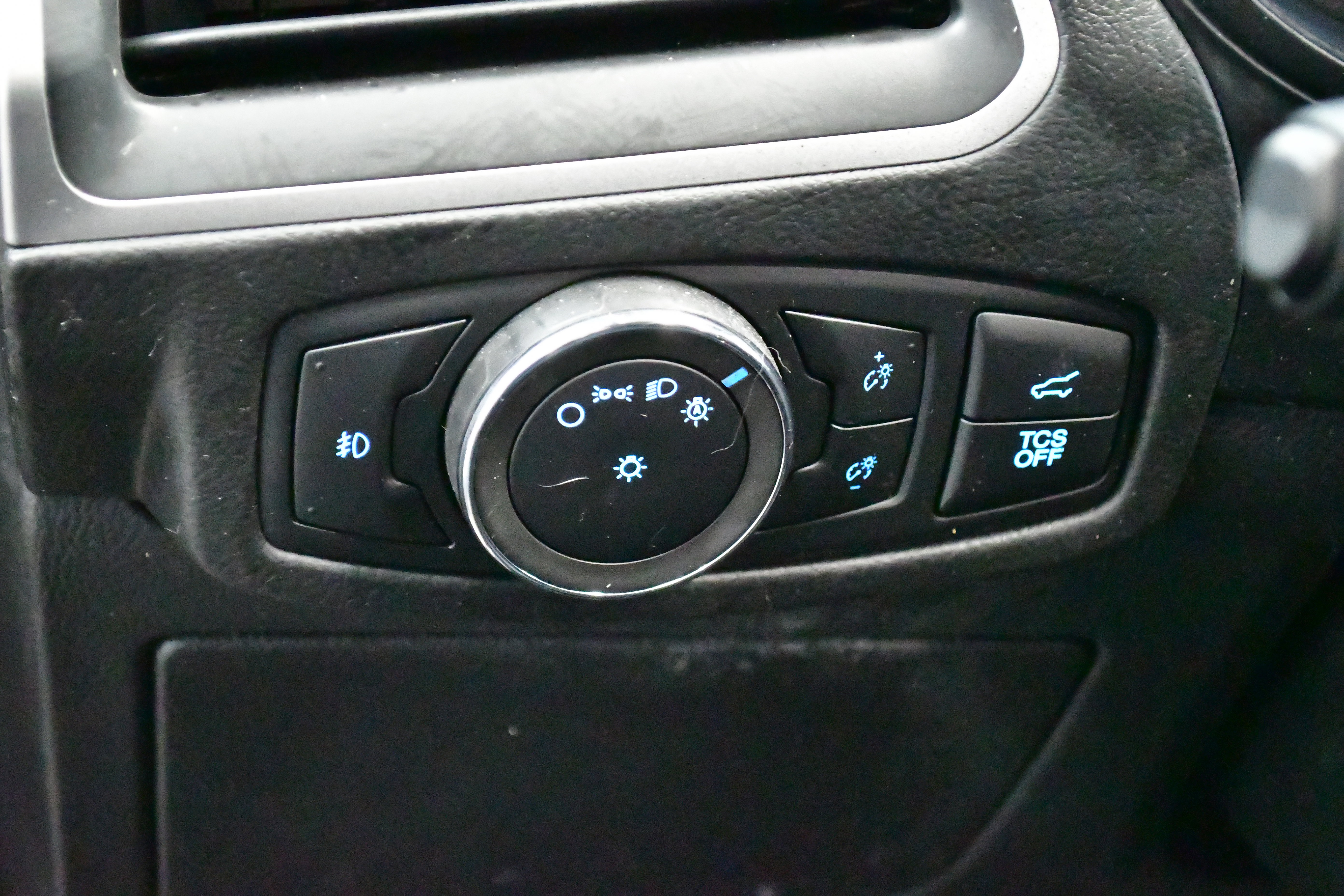 Used 2022 Ford Edge SEL w/ Convenience Package image 14