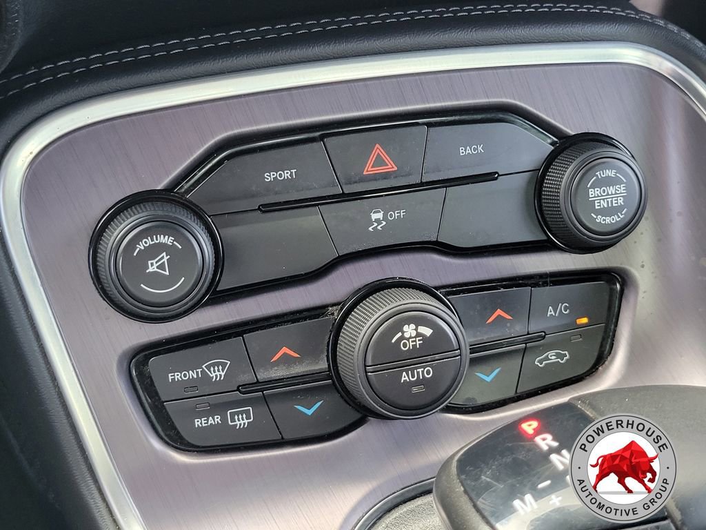 Used 2016 Dodge Challenger SXT image 20