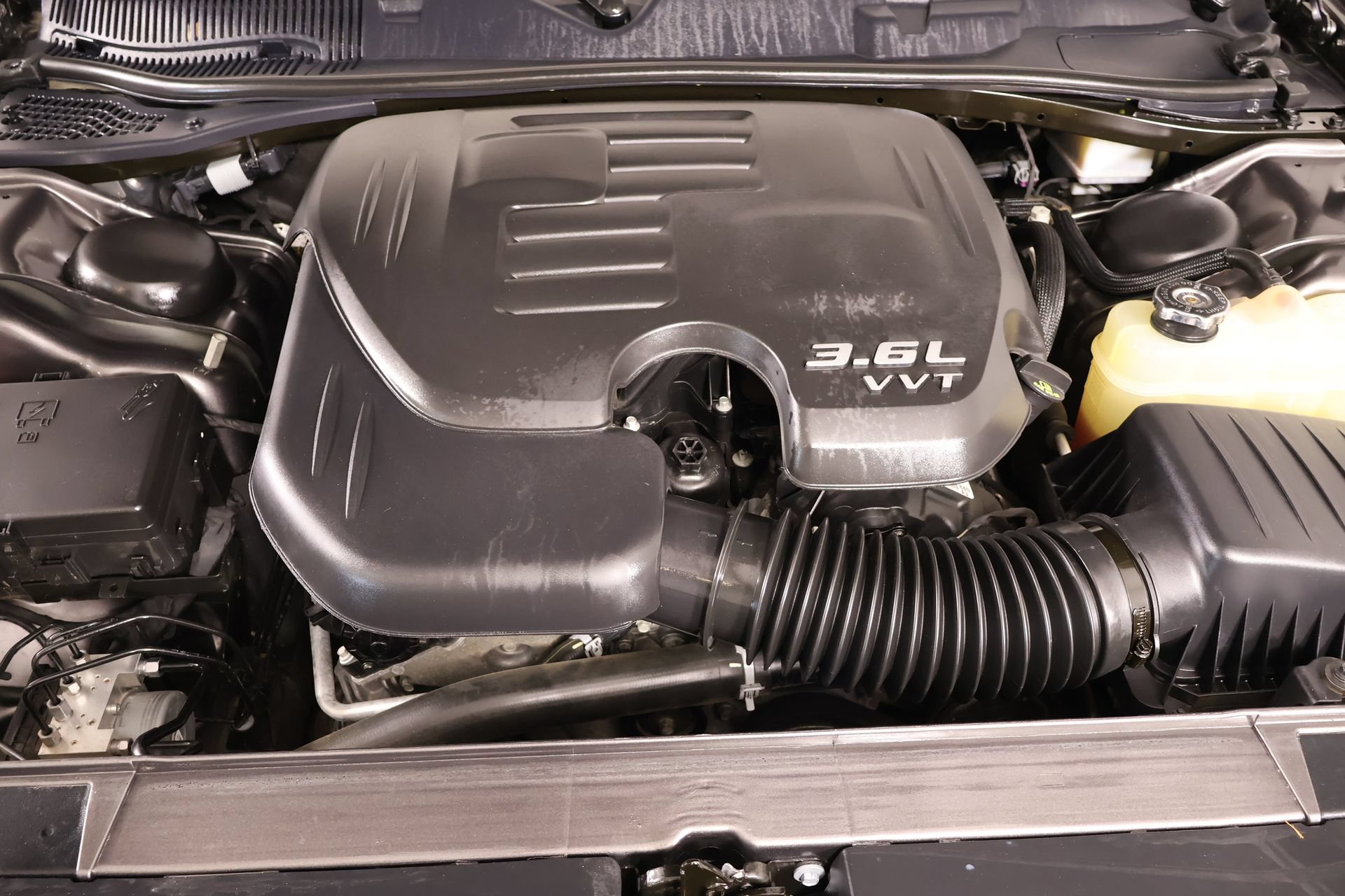 Used 2022 Dodge Challenger GT AWD/4WD image 17