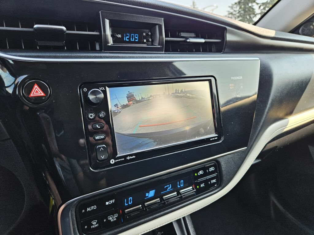 Used 2018 Toyota Corolla iM FWD image 24