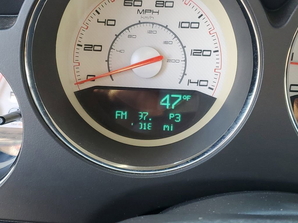 Used 2011 Dodge Challenger image 12