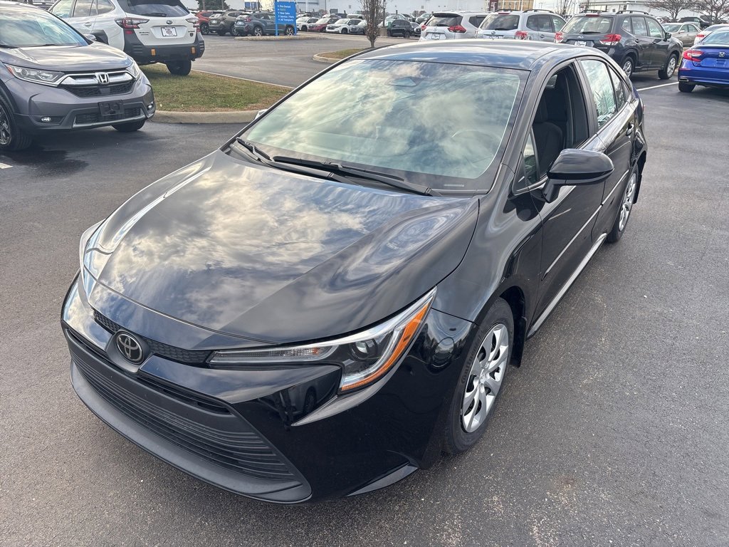 Used 2023 Toyota Corolla LE image 6