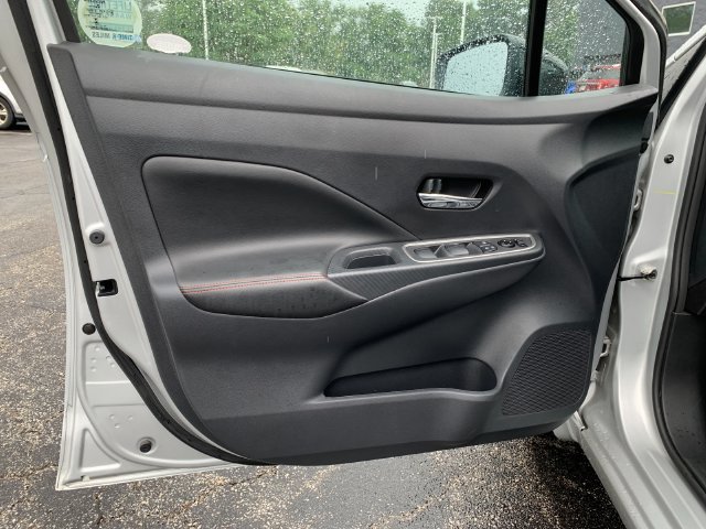 Used 2025 Nissan Versa SR w/ Trunk Package FWD image 11