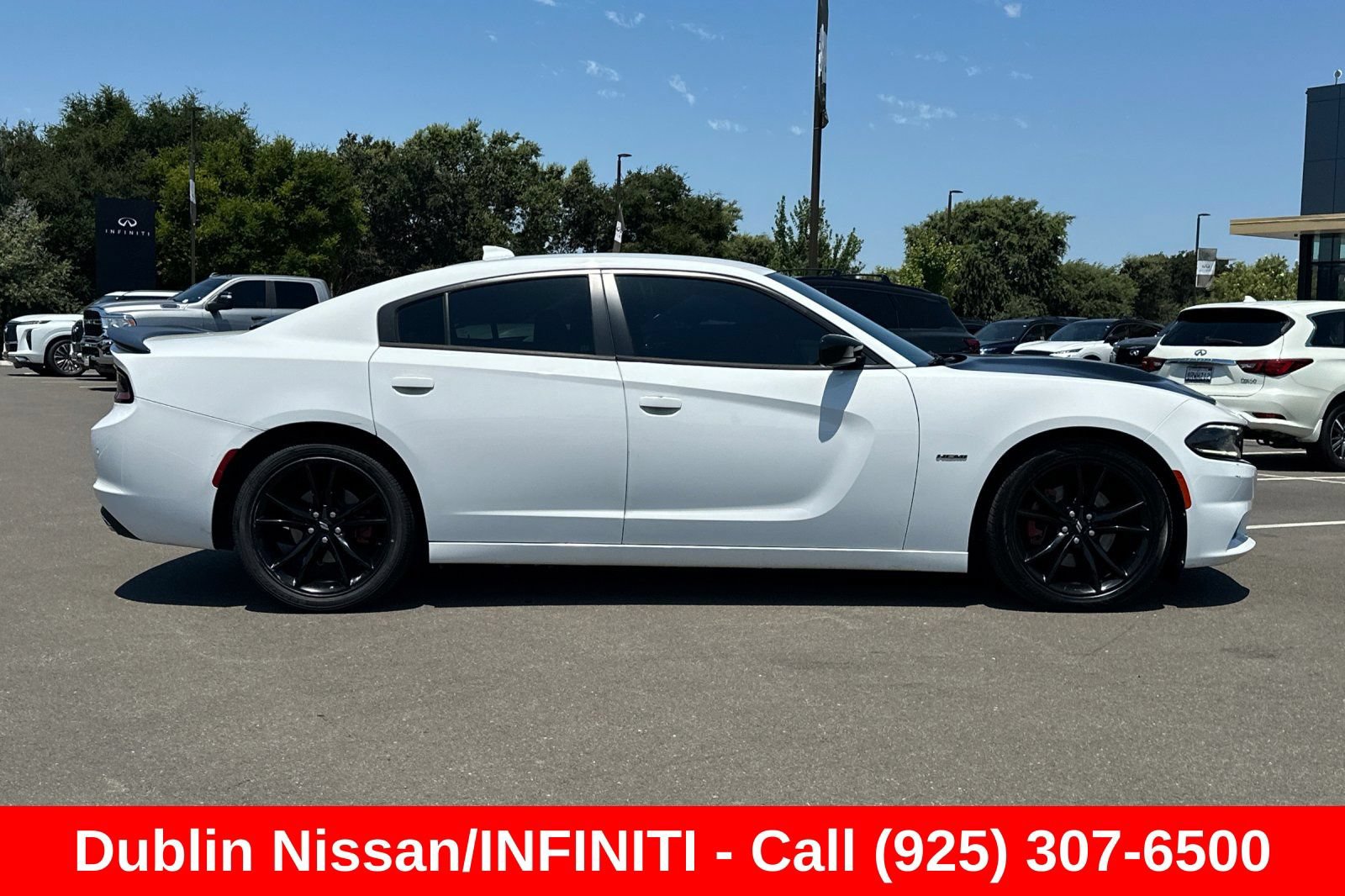 Used 2018 Dodge Charger R/T w/ Blacktop Package RWD image 3