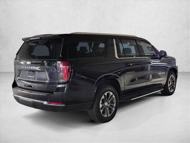 Certified 2025 Chevrolet Suburban LS RWD image 5