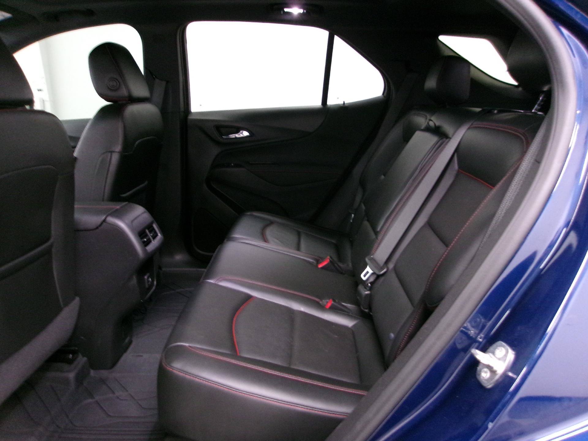 Used 2023 Chevrolet Equinox RS w/ RS Leather Package FWD image 10