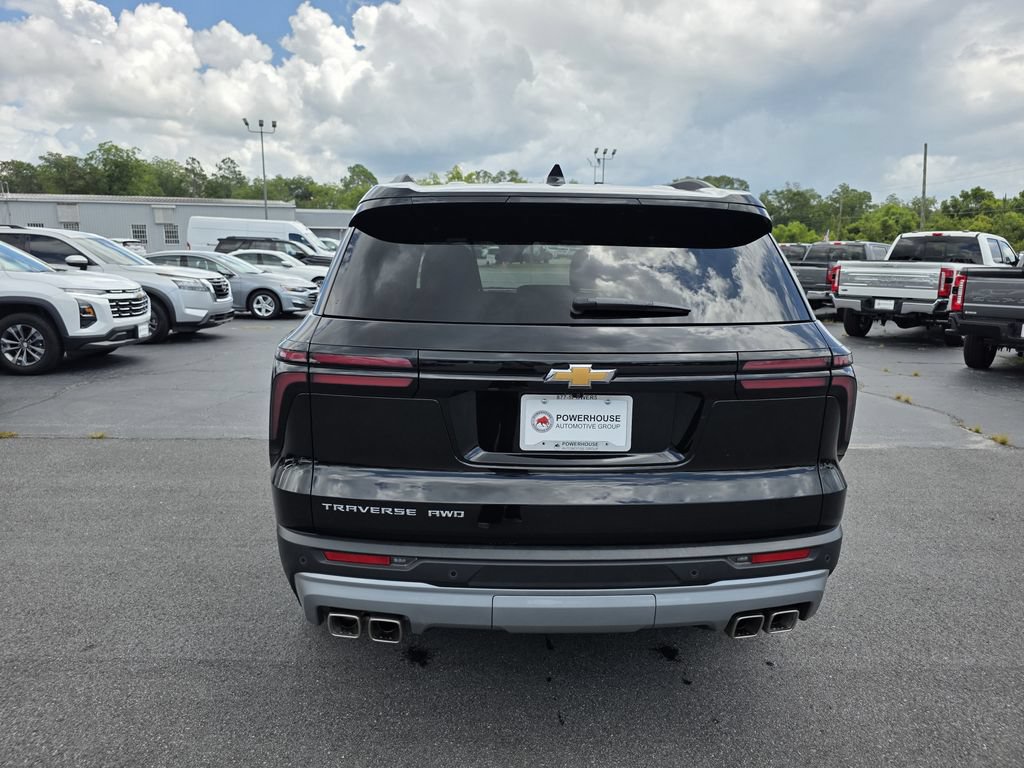 Used 2026 Chevrolet Traverse LT AWD/4WD image 4