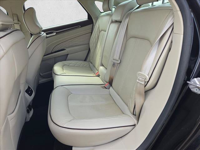 Used 2017 Ford Fusion Platinum FWD image 18