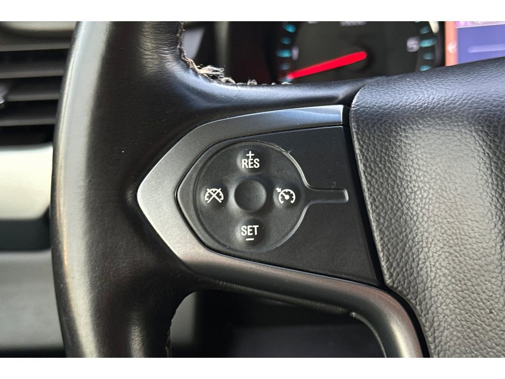 Used 2015 Chevrolet Suburban LS image 25
