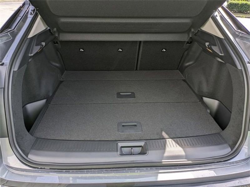 New 2023 Nissan Ariya AWD image 13