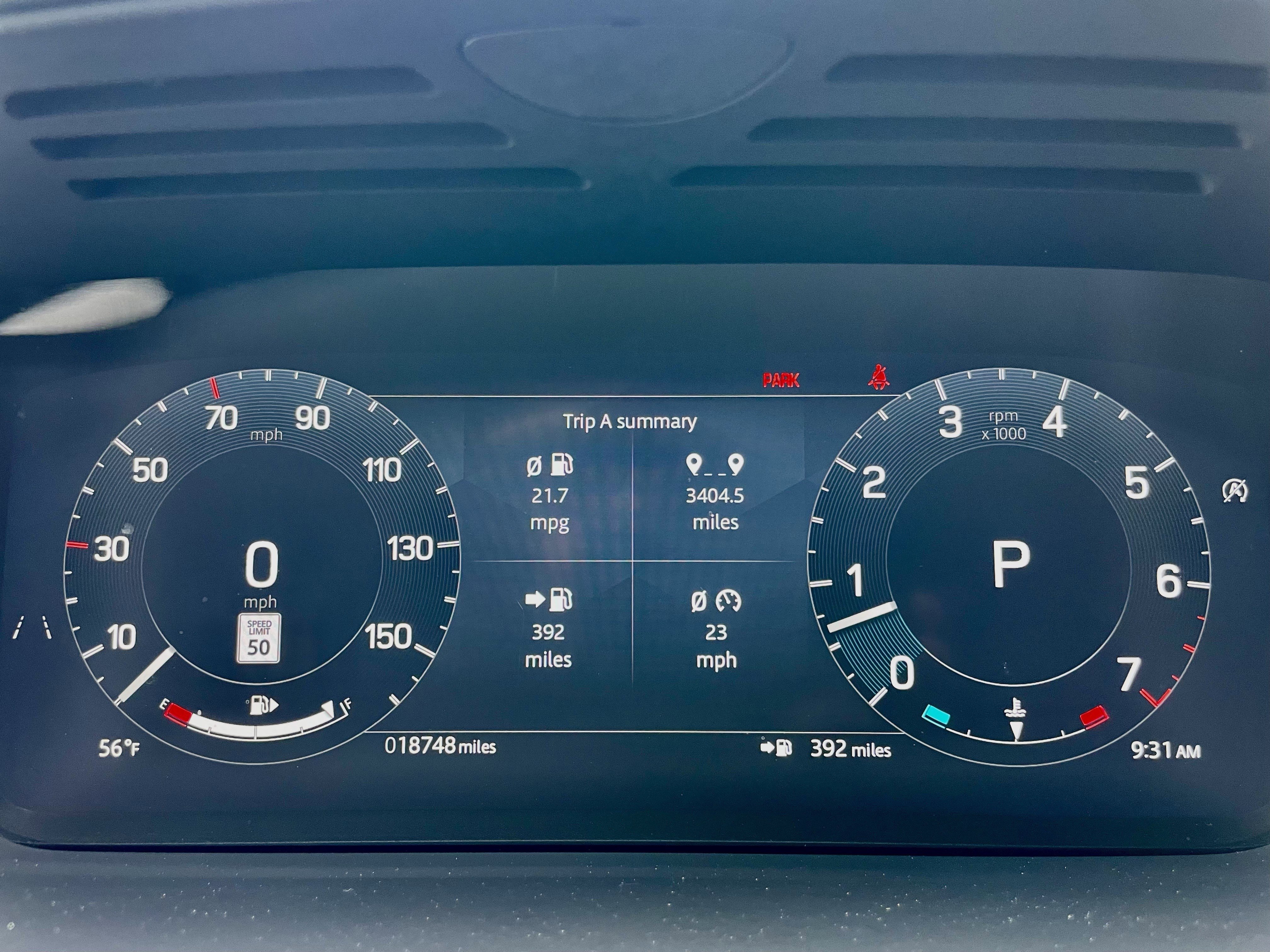 Used 2025 Land Rover Discovery Dynamic SE AWD/4WD image 24